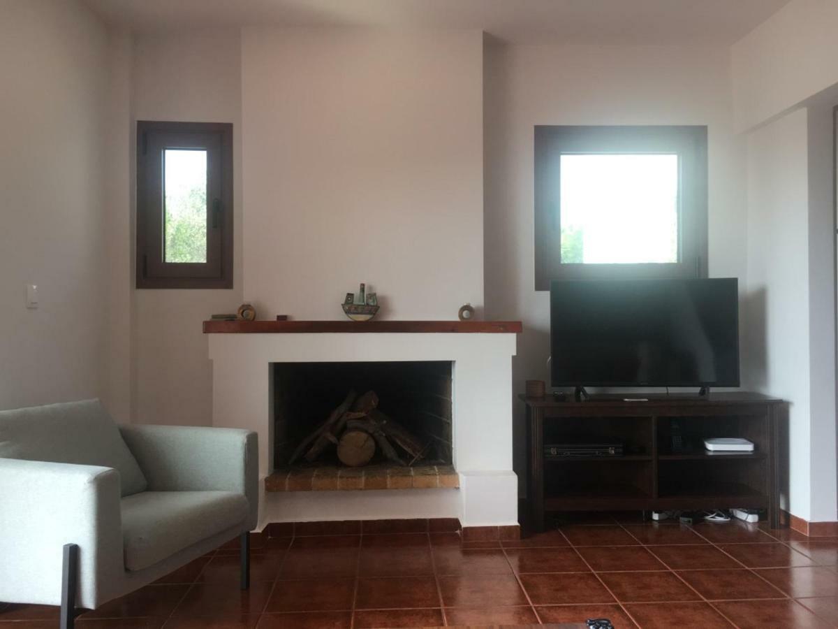 Villa Christina With Private Pool In Saronida, Near Stunning Beaches, Athens Airport & Sounio 外观 照片